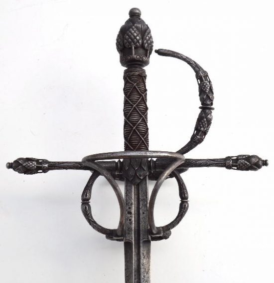 ﻿Exquisite Chiseled Italian Rapier, ca. 1620 - Image 2