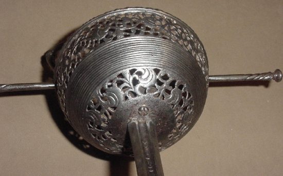 ﻿North Italian Chiseled and Pierced Cuphilt Rapier, ca. 1660 - Image 3