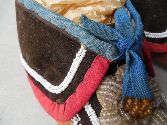 ﻿Beaded Mohawk Maccasins, ca. 1870 - Image 3