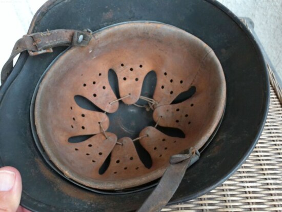﻿German WWII M40 Helmet with Provenance - Image 5