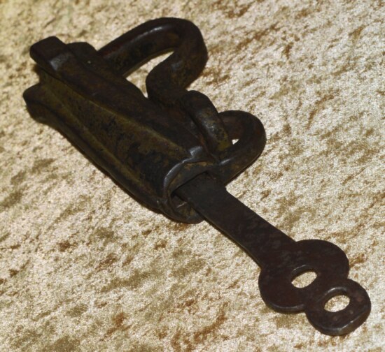 German Padlock with Key, 17th/18th C - Image 3