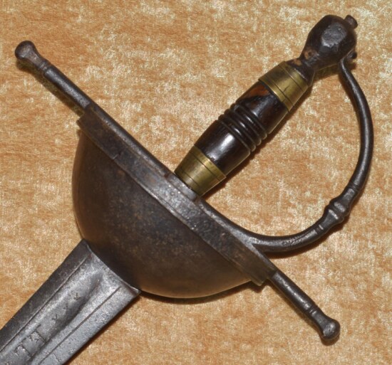 Scarce Portuguese Cuphilt Rapier/Broadsword, Mid-17th C - Image 2