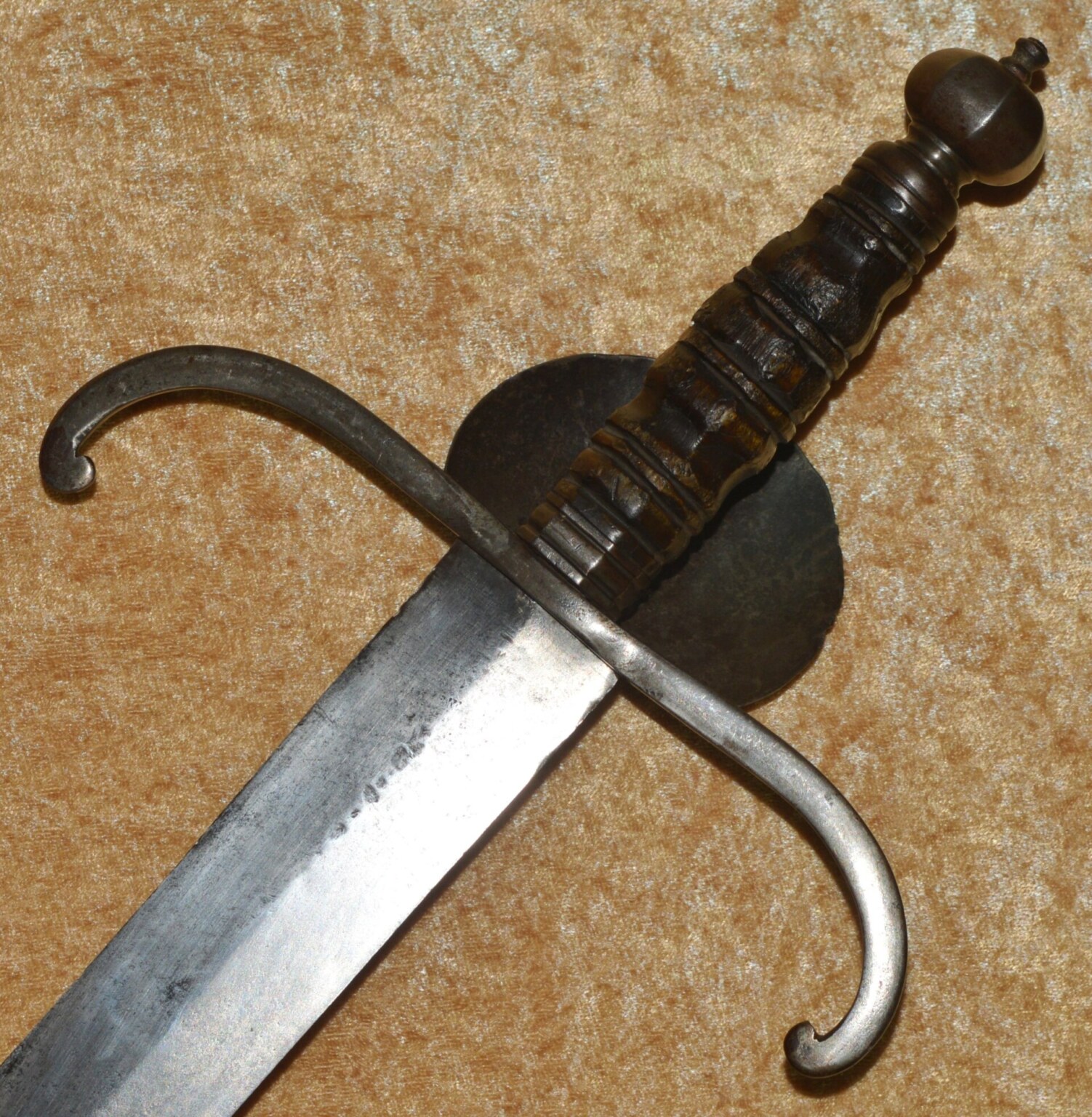Italian Shell Guard Broadsword, ca. 1630 - Antique Weapon Store