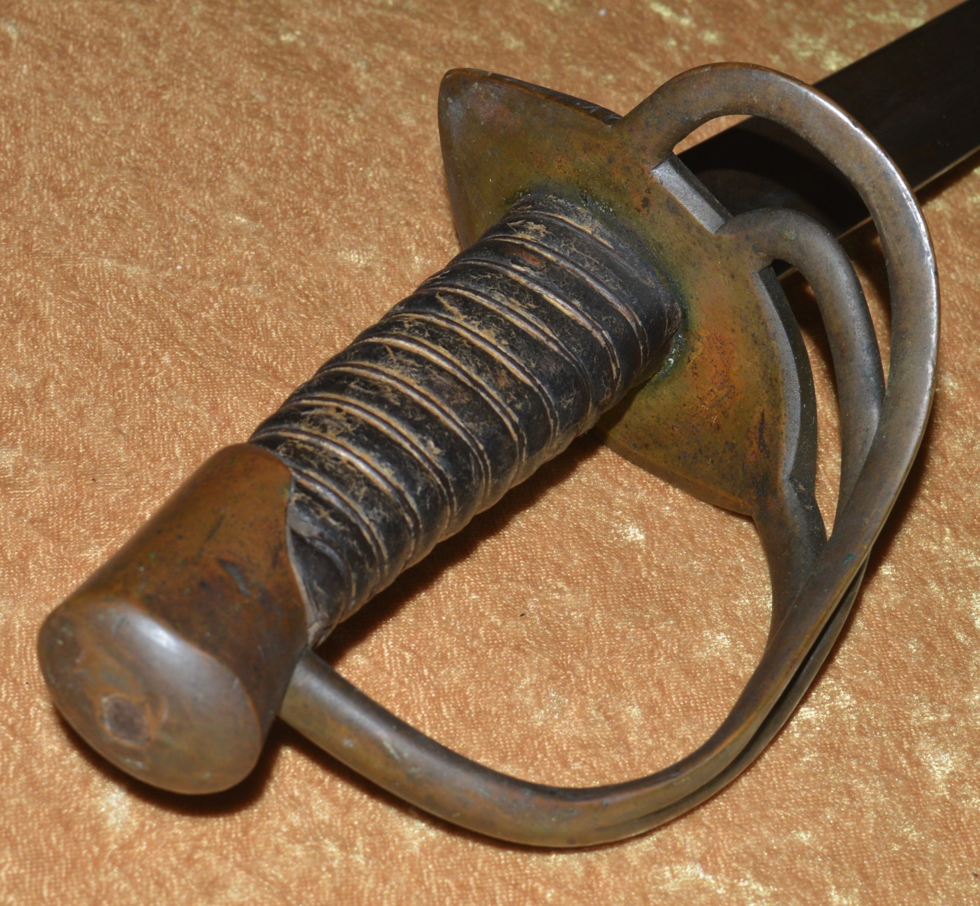 Confederate States Armory Cavalry Saber - Image 4
