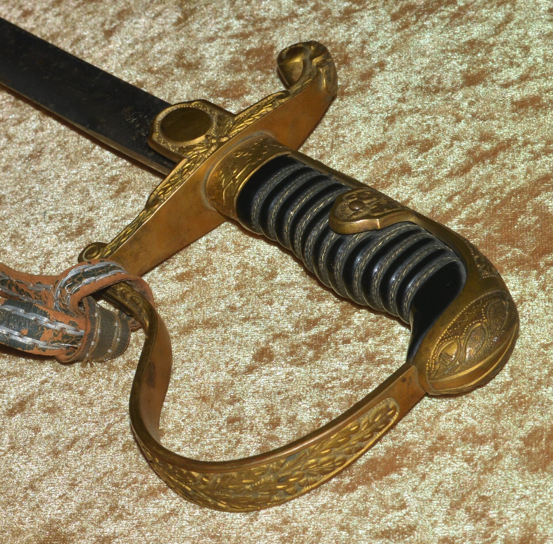 Nazi WWII Army Officer’s Dove Head Sword by Pack & Sohne - Image 3