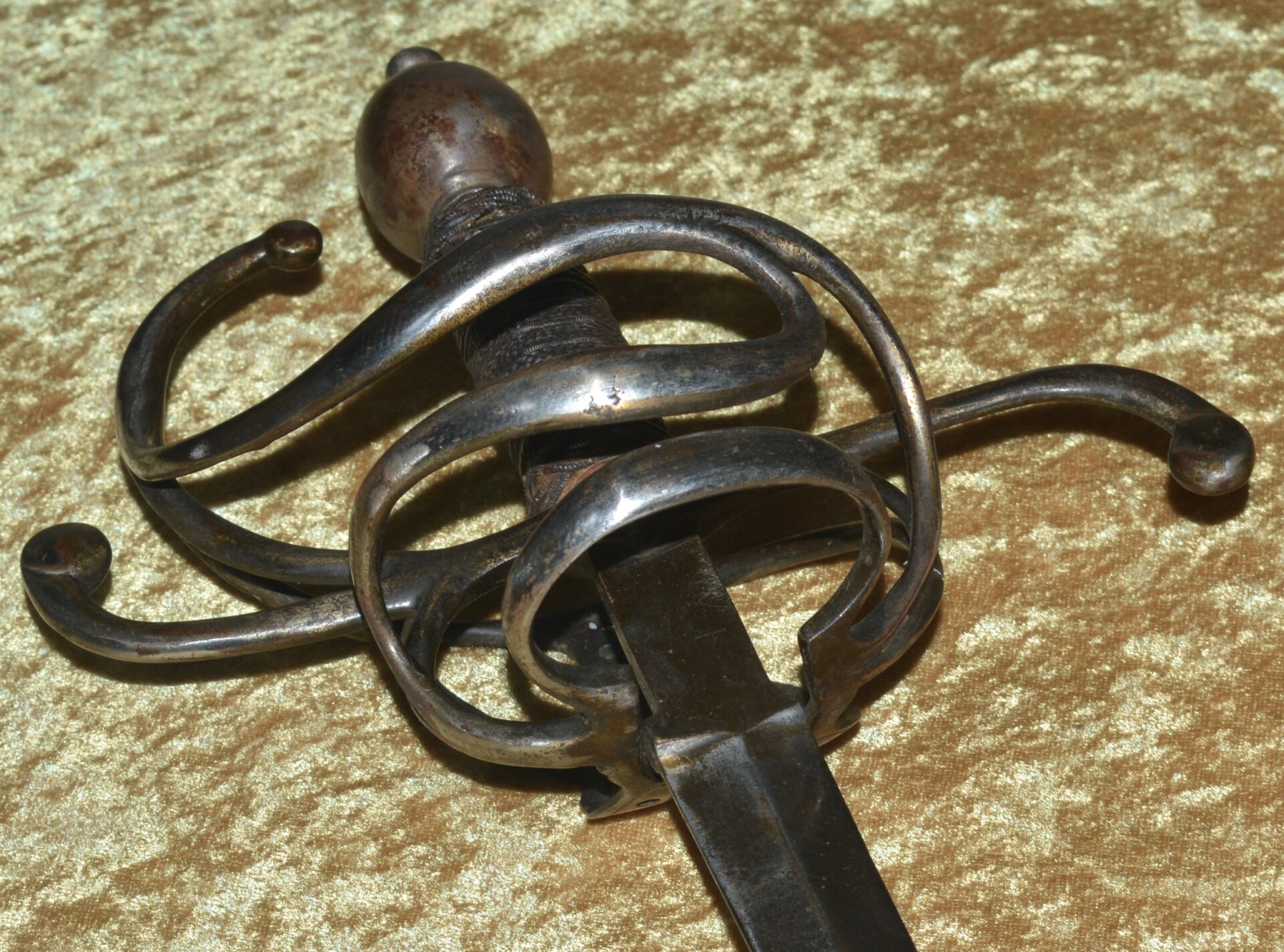 European Swept Hilt Rapier, First Half 17th C - Image 6