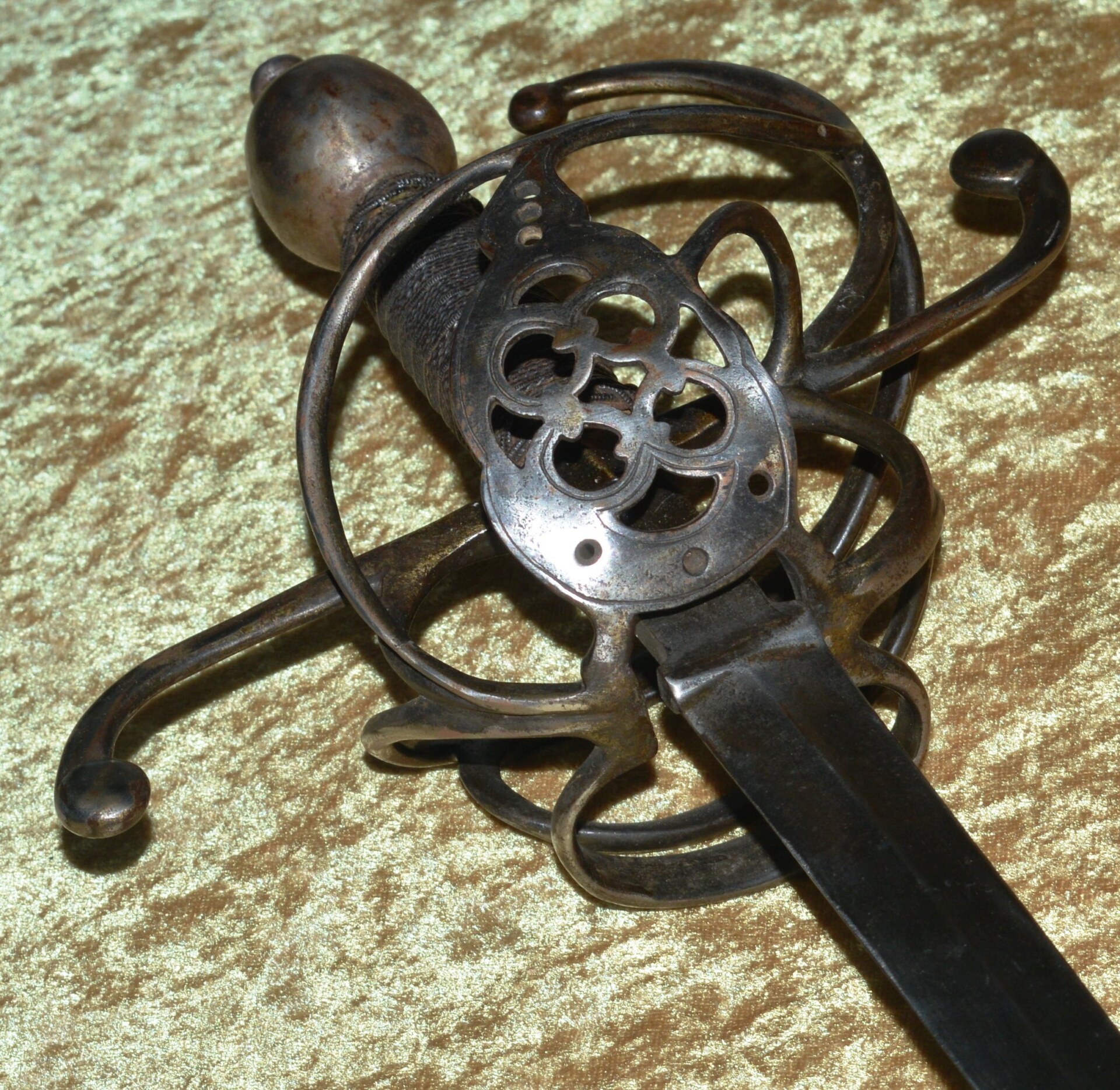 European Swept Hilt Rapier, First Half 17th C - Image 4
