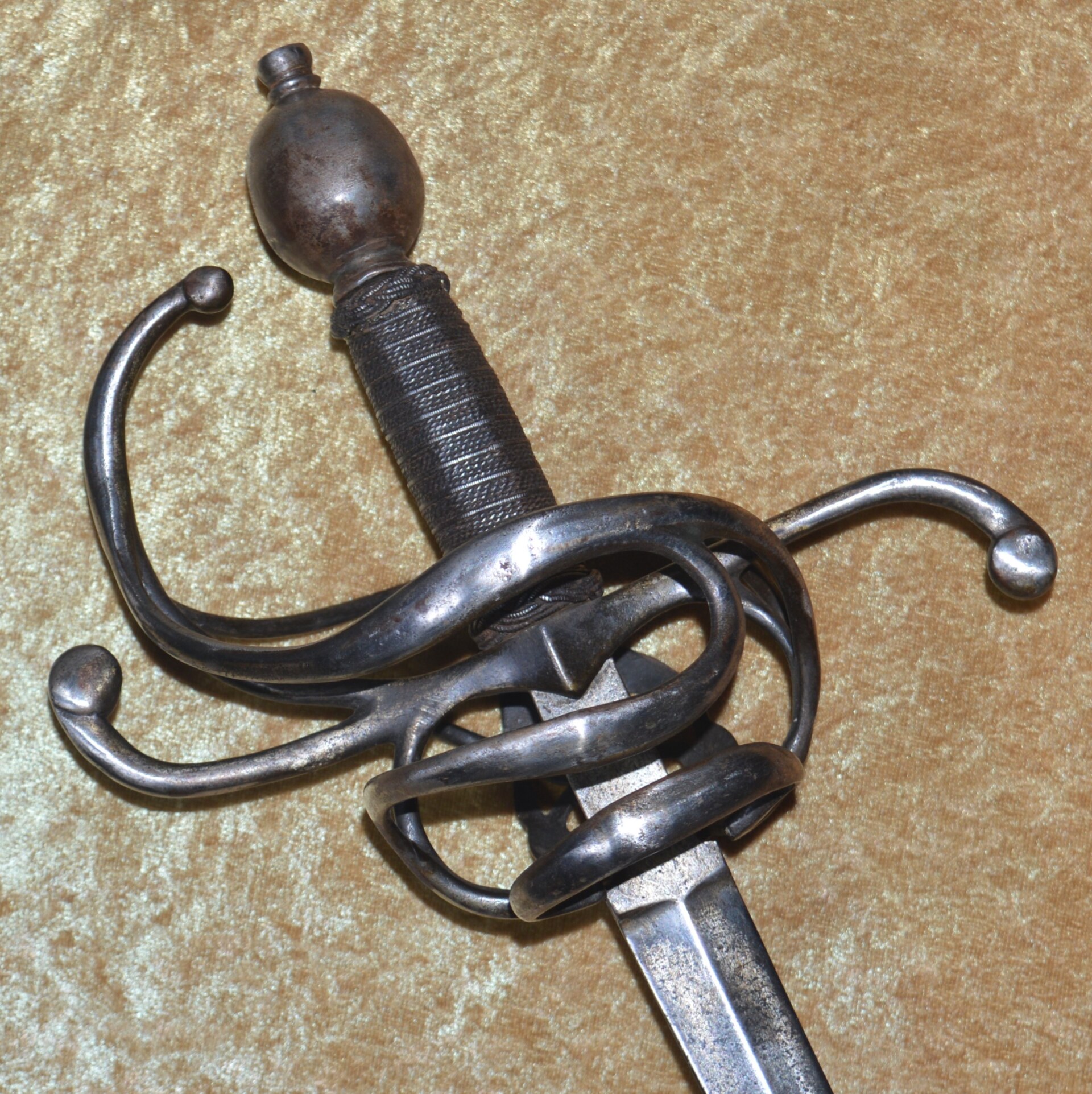European Swept Hilt Rapier, First Half 17th C - Image 2
