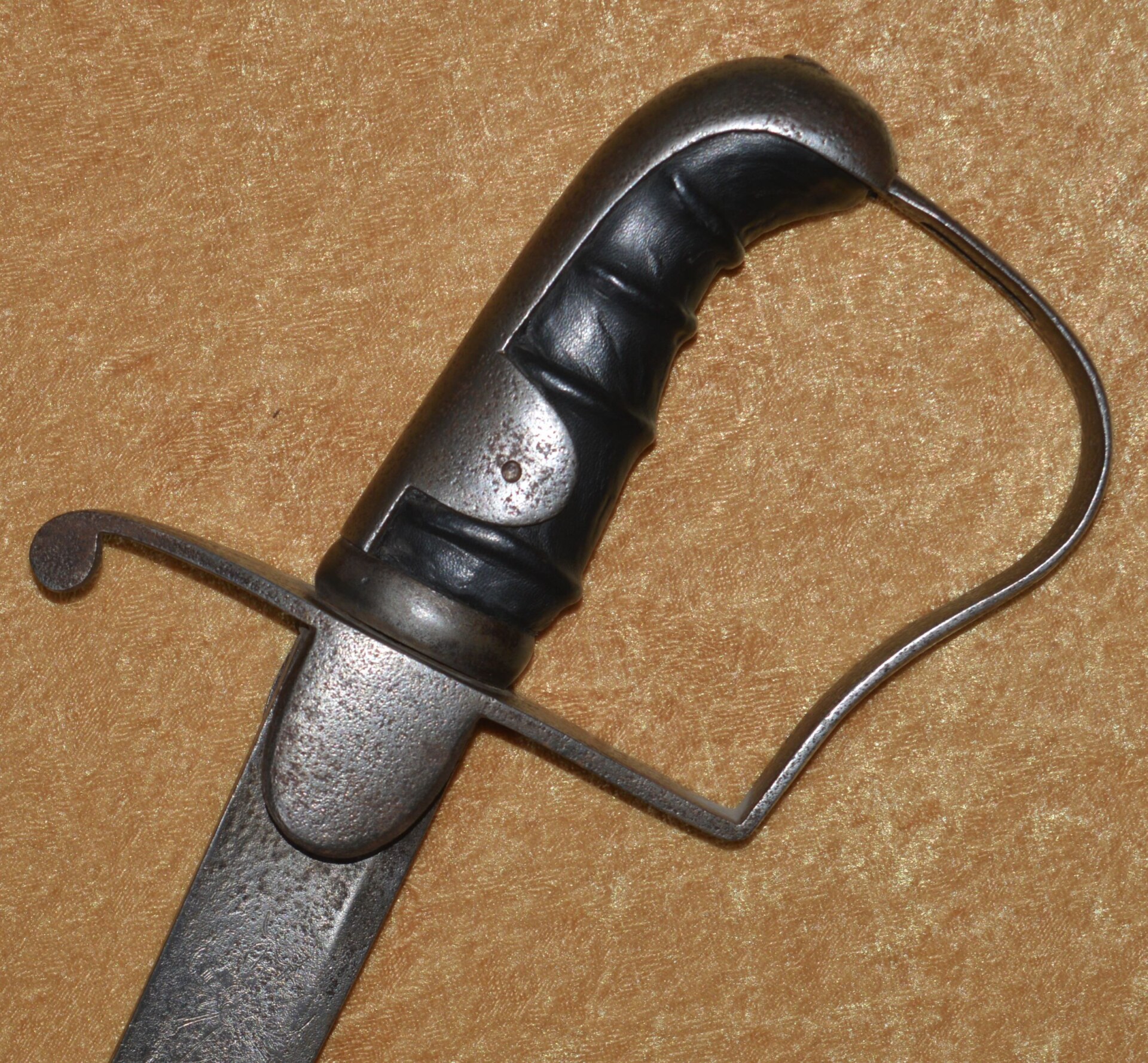 British 1796 Pattern Light Cavalry Officer’s Saber - Image 2