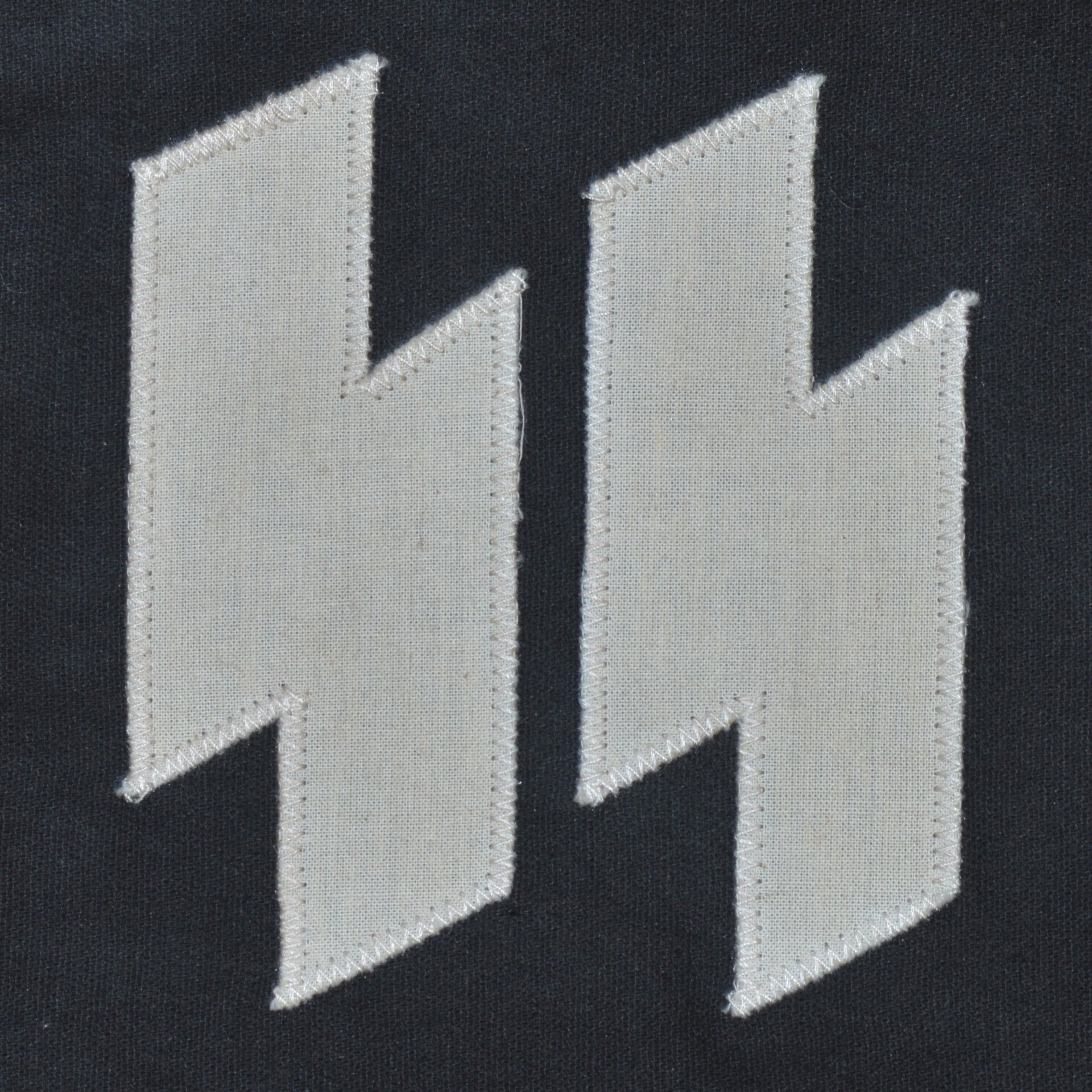 WWII Nazi SS Vehicle Pennant - Image 2