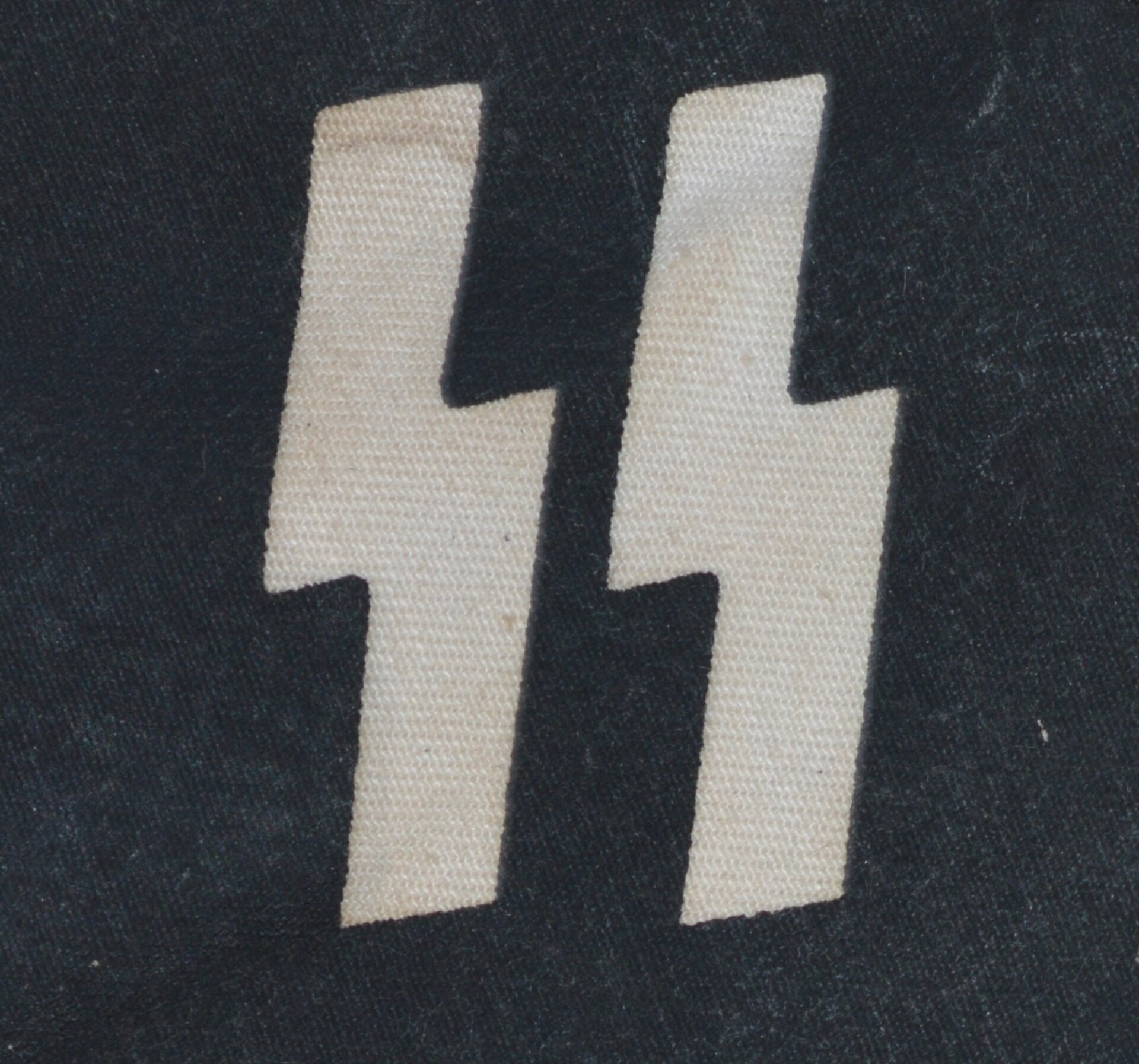 Nazi SS Death Head Vehicle Pennant - Image 2